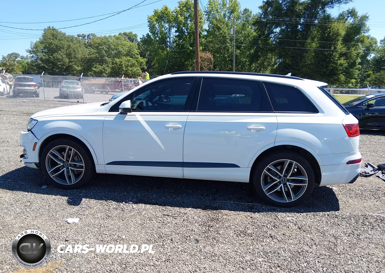 2018 Audi Q7 3.0T Premium VIN:WA1VAAF70JD044596 - 15