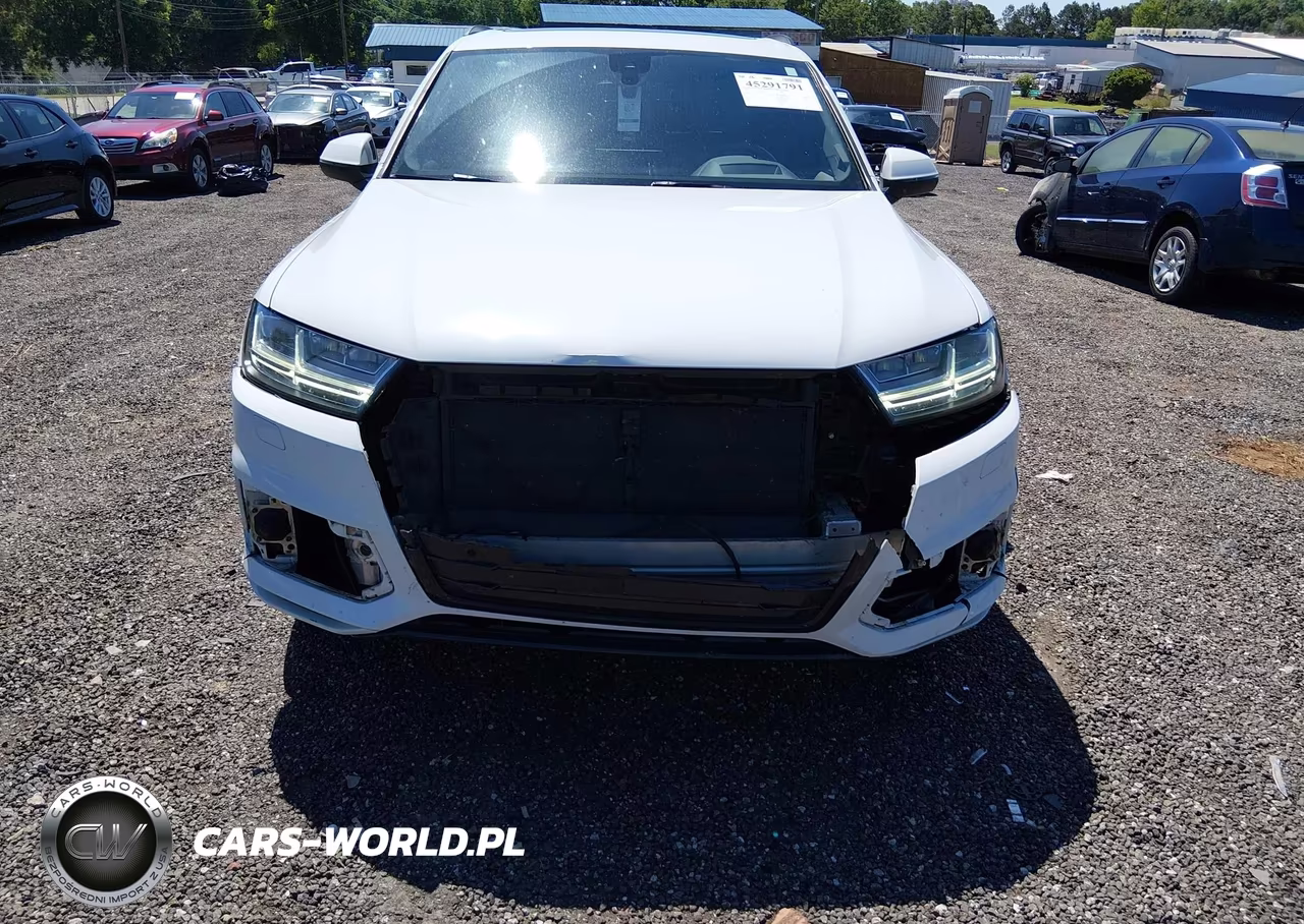 2018 Audi Q7 3.0T Premium VIN:WA1VAAF70JD044596 - 6