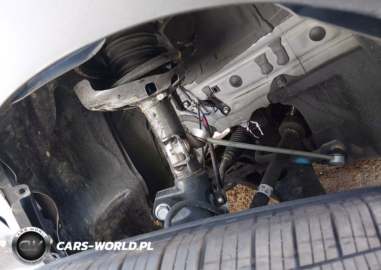 2025 Toyota Corolla Cross Xle VIN:7MUEAAAG1SV144165 - 18
