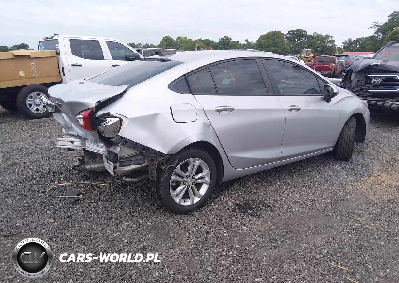 2019 Chevrolet Cruze Ls VIN:1G1BC5SM4K7102725 - 4