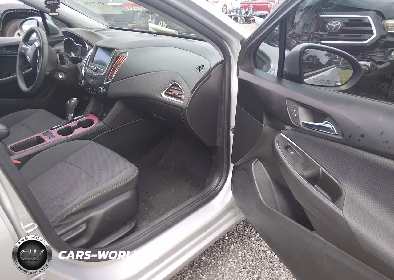 2019 Chevrolet Cruze Ls VIN:1G1BC5SM4K7102725 - 5