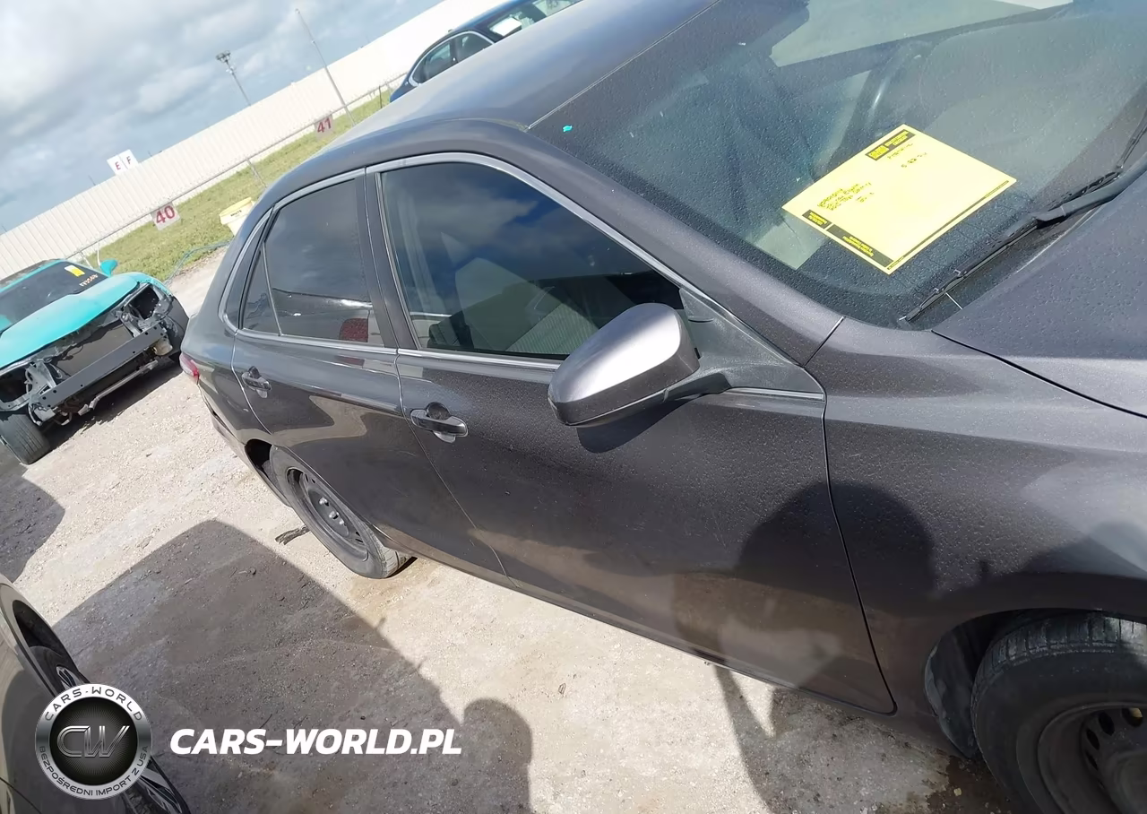 2015 Toyota Camry Le VIN:4T4BF1FK8FR461701 - 14