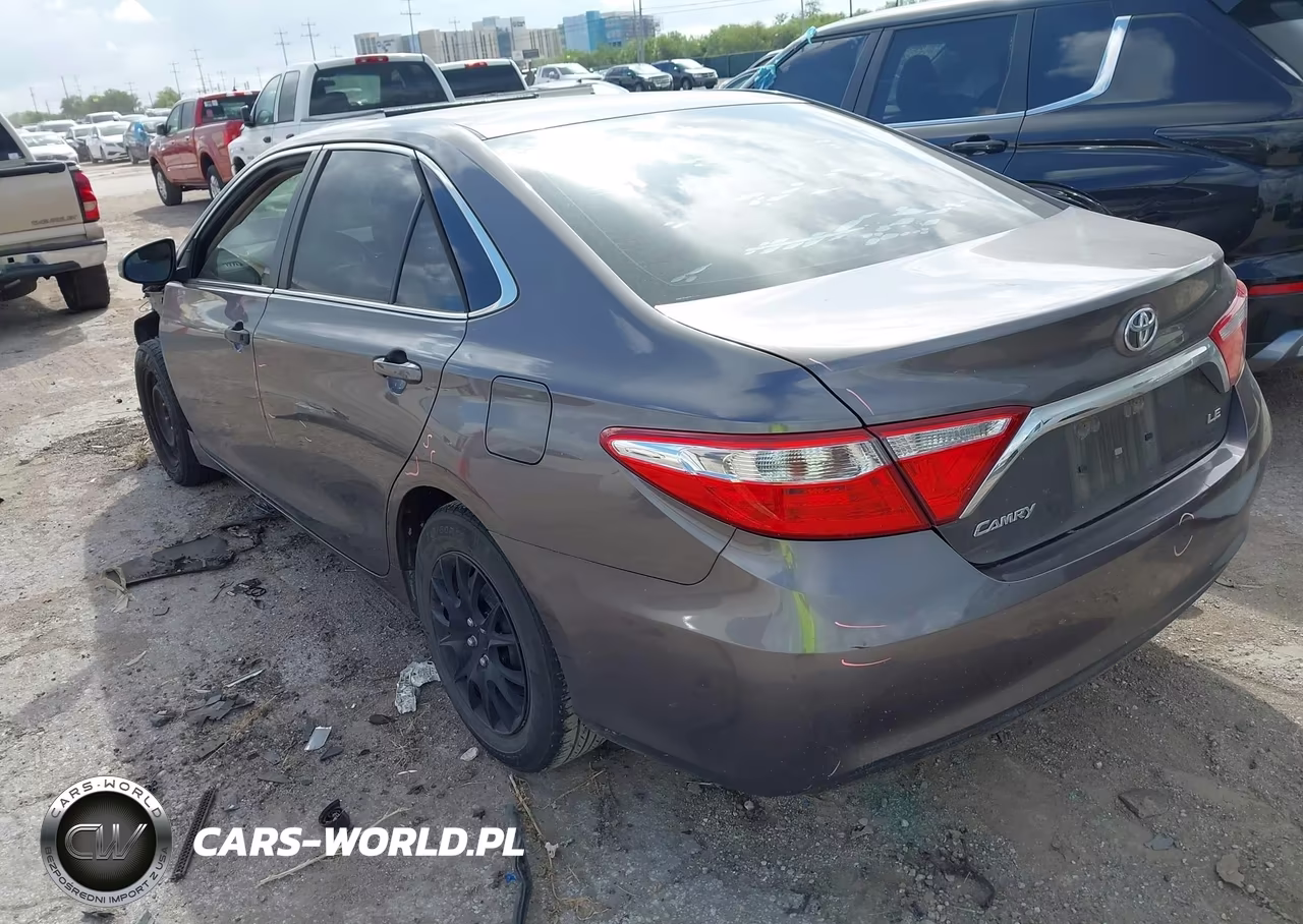 2015 Toyota Camry Le VIN:4T4BF1FK8FR461701 - 3