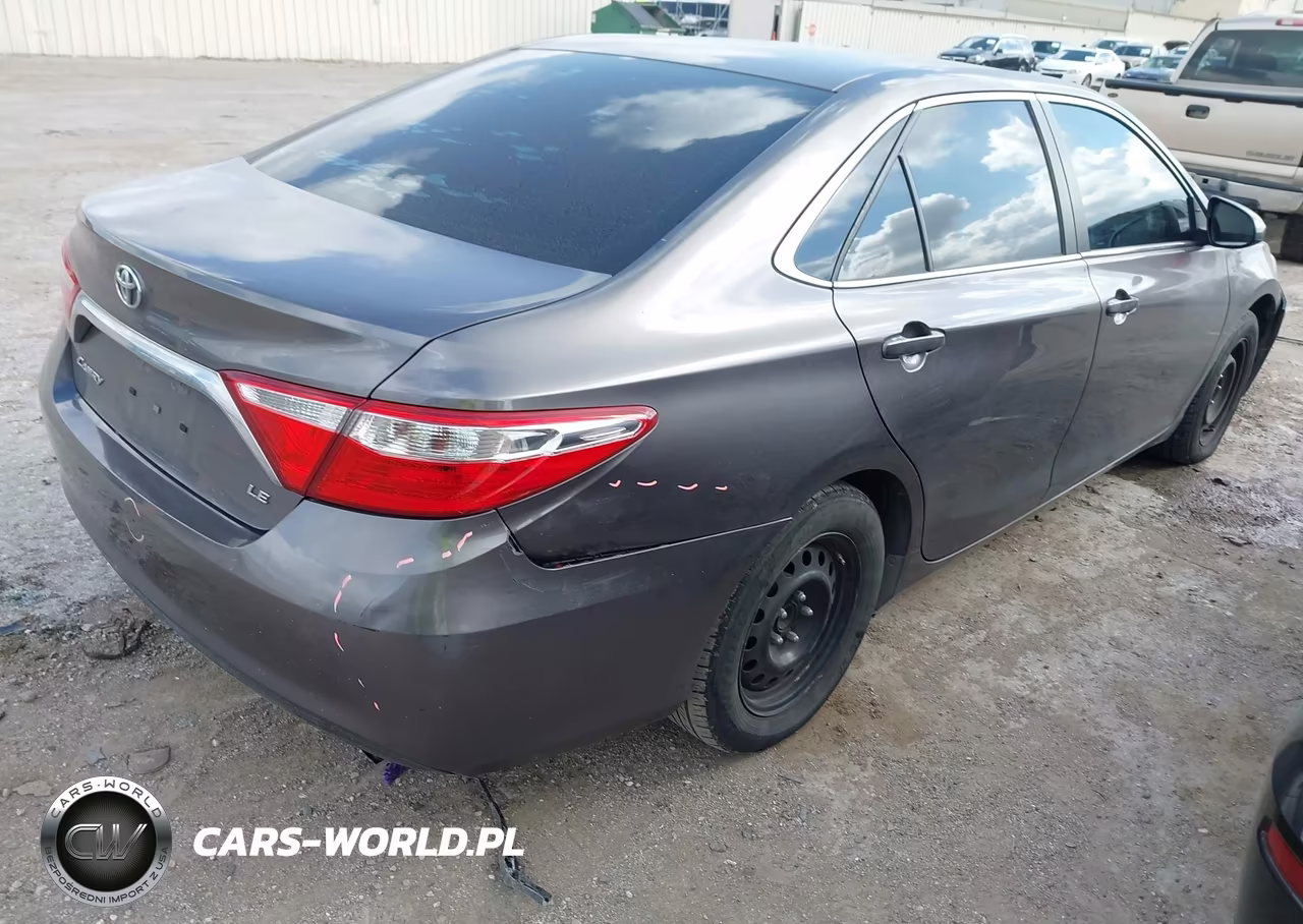 2015 Toyota Camry Le VIN:4T4BF1FK8FR461701 - 4