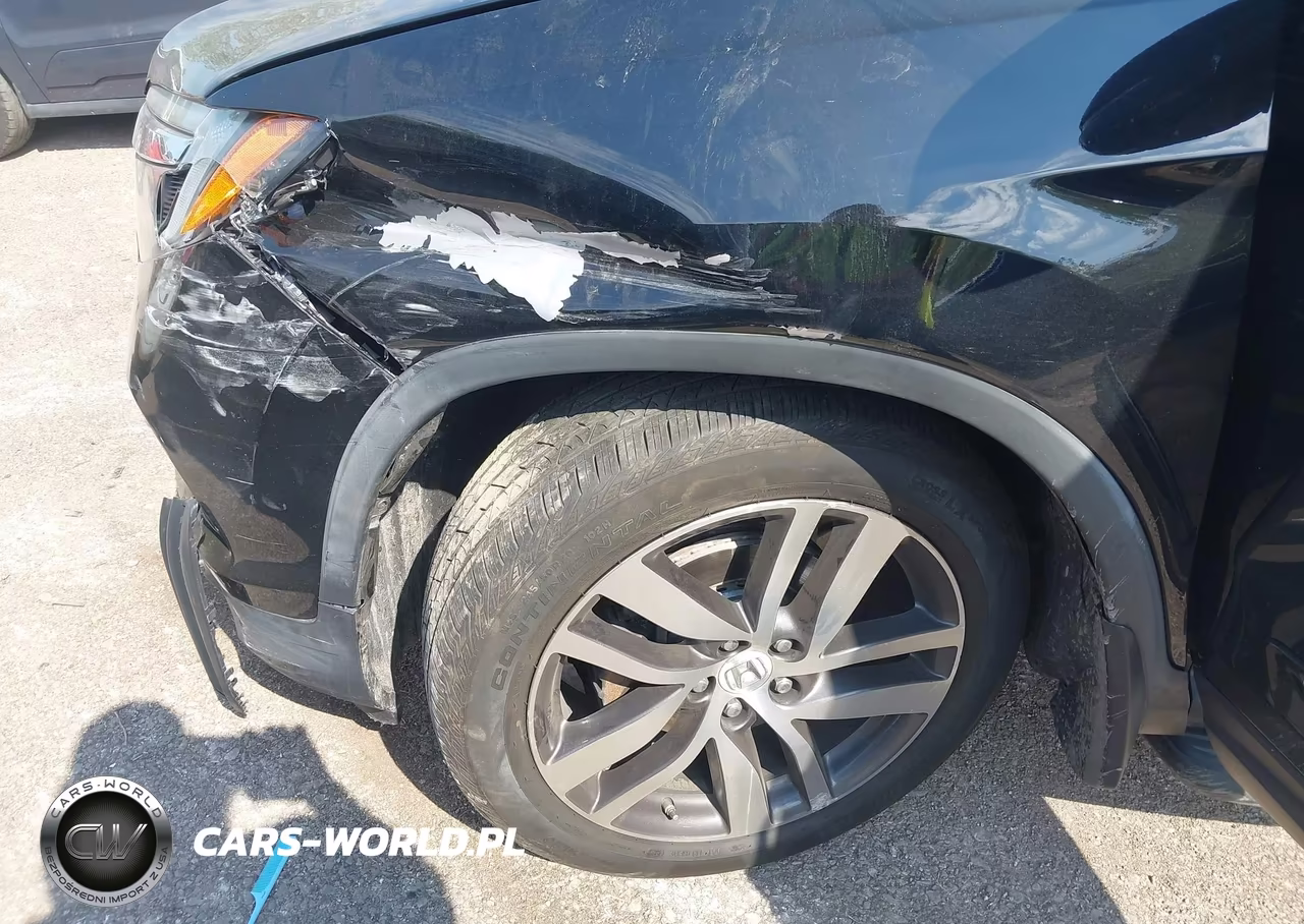 2017 Honda Pilot Touring VIN:5FNYF6H96HB008723 - 6