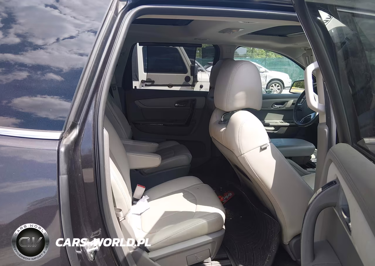 2017 Chevrolet Traverse Premier VIN:1GNKRJKD2HJ331082 - 8
