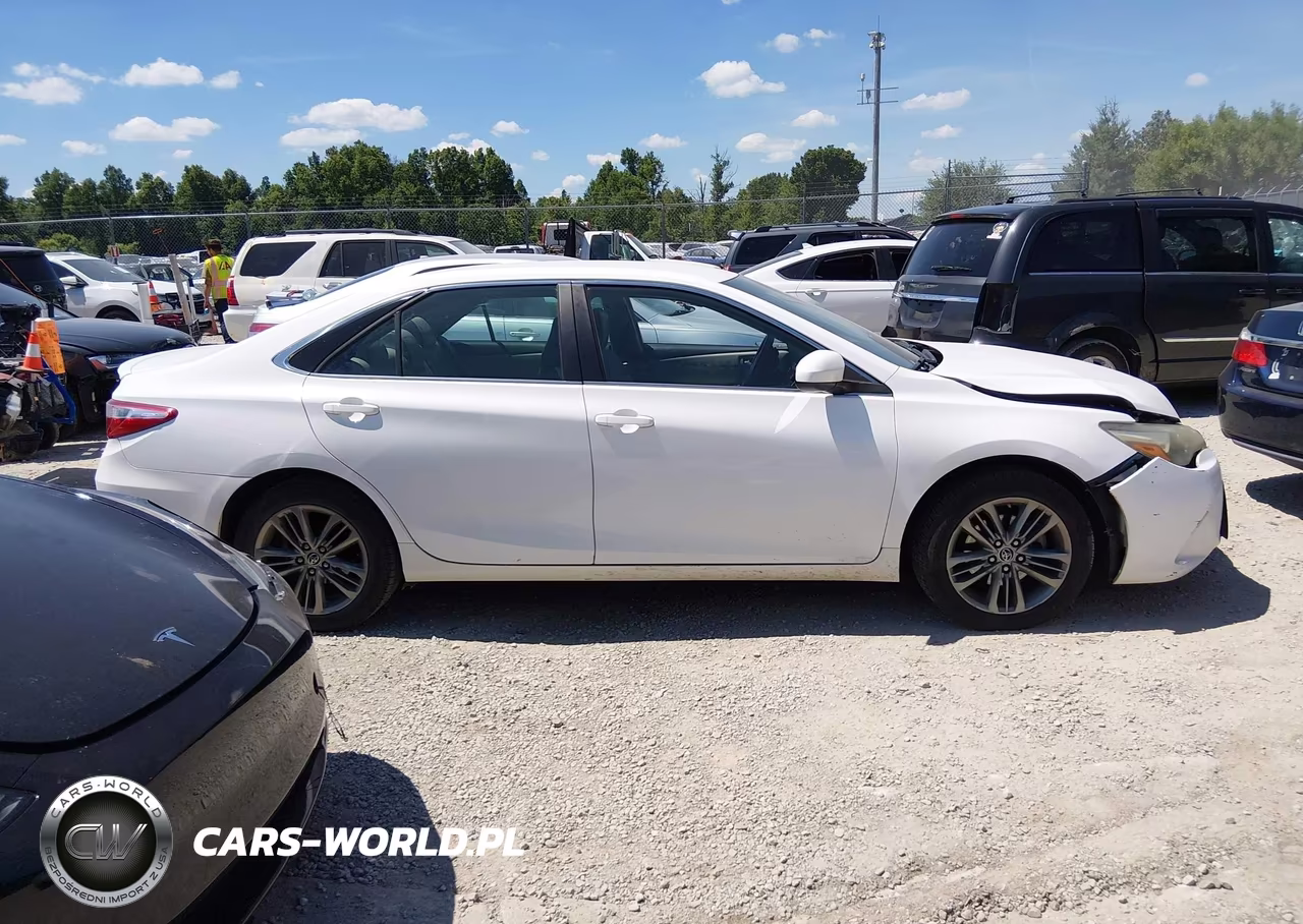 2015 Toyota Camry Se VIN:4T1BF1FKXFU919636 - 13