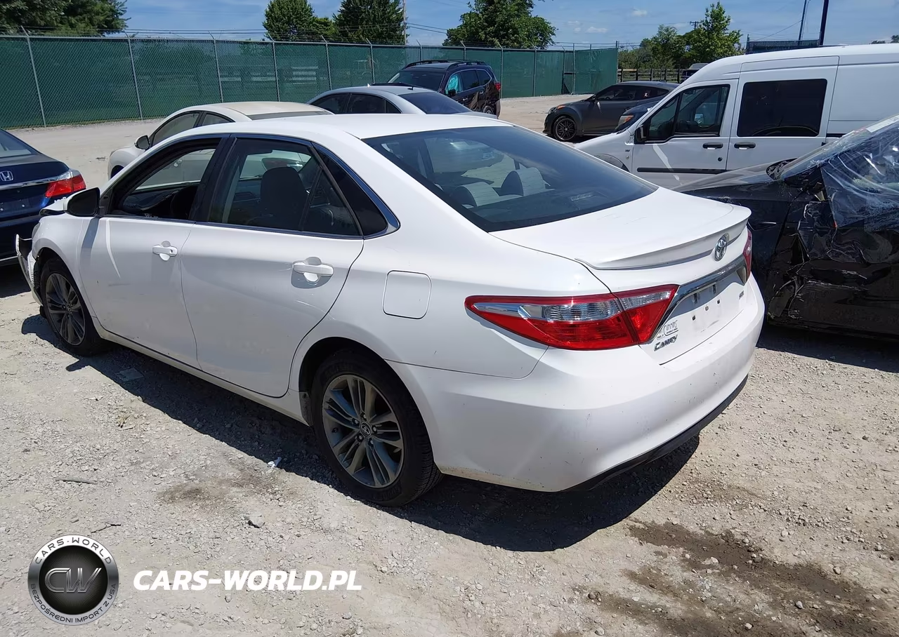 2015 Toyota Camry Se VIN:4T1BF1FKXFU919636 - 3