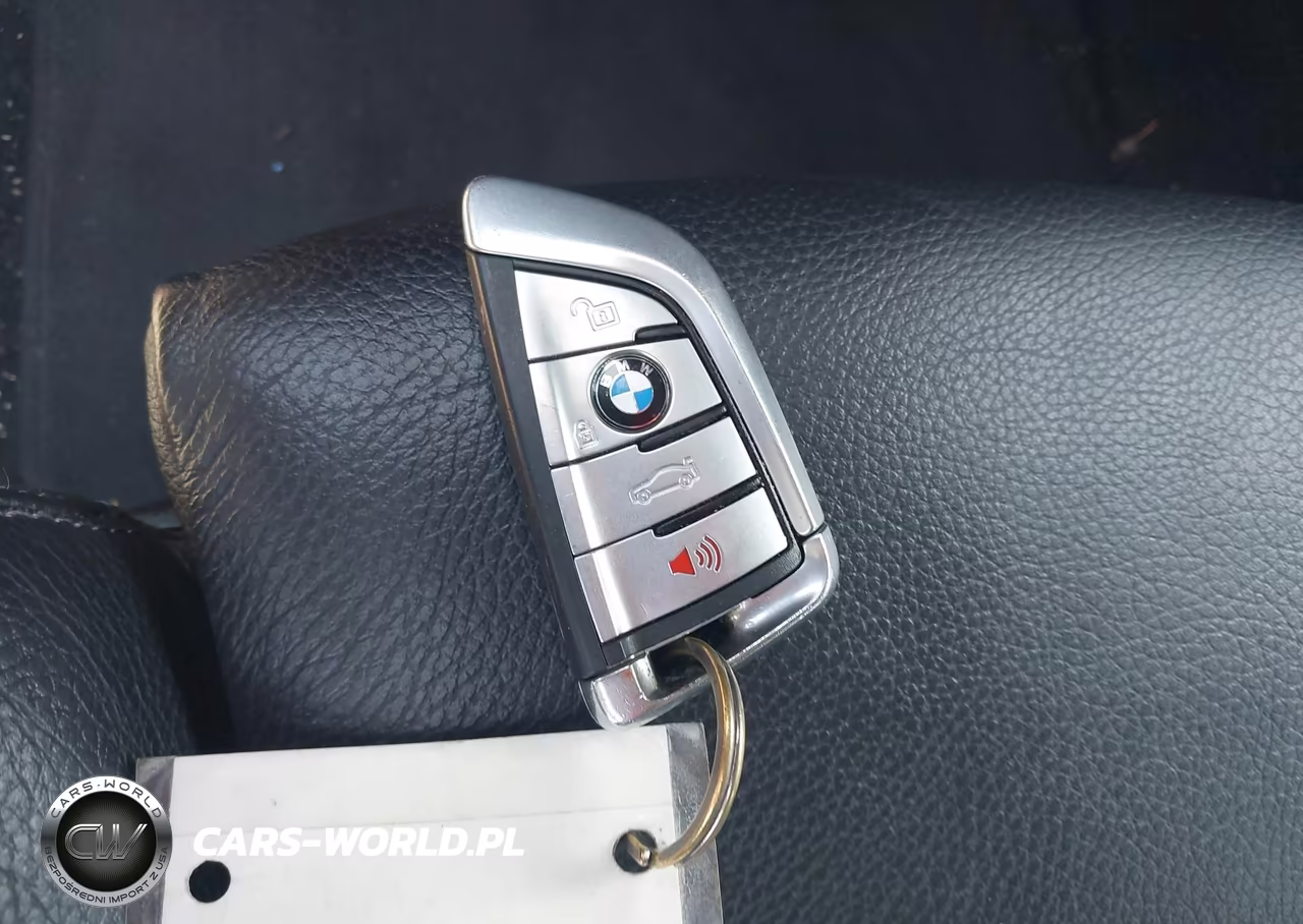 2019 BMW 530I xDrive VIN:WBAJA7C5XKWW48346 - 11