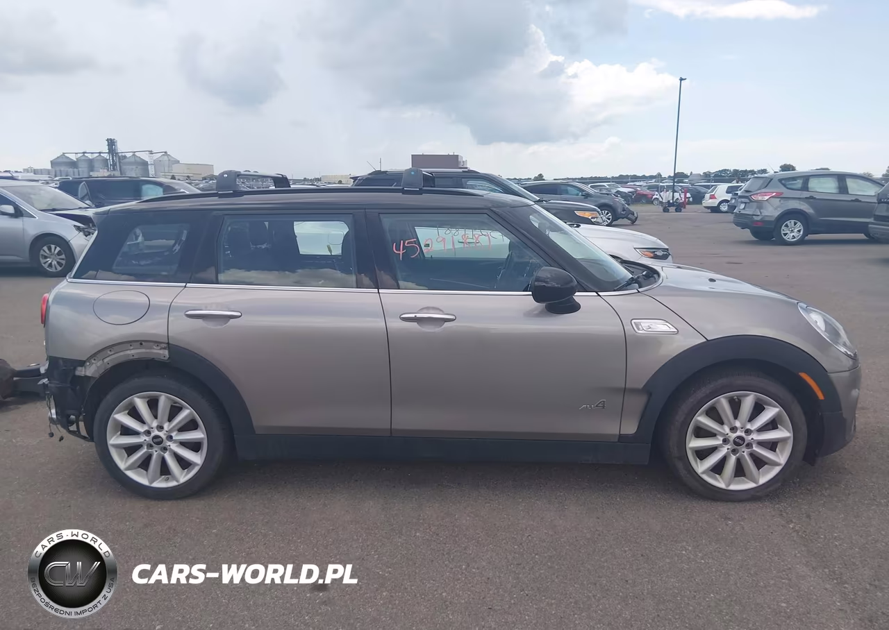 2019 Mini Clubman Cooper S VIN:WMWLU5C55K2G04690 - 14