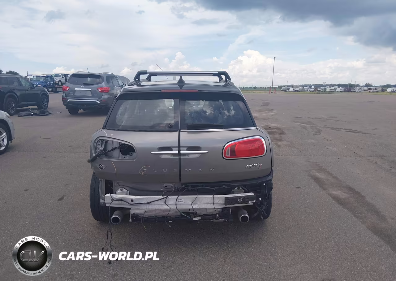 2019 Mini Clubman Cooper S VIN:WMWLU5C55K2G04690 - 18