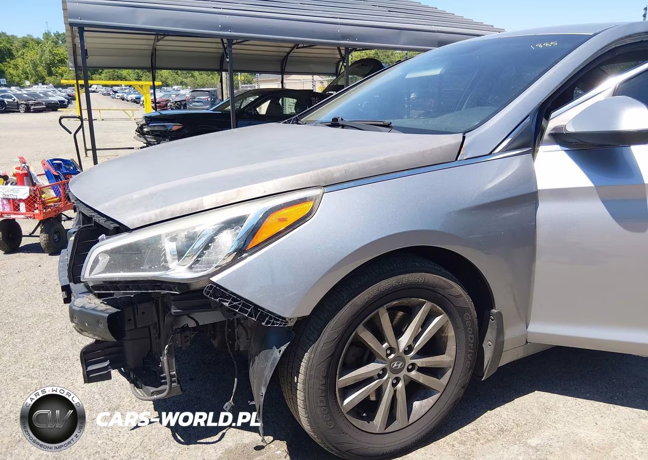 2015 Hyundai Sonata Se VIN:5NPE24AF3FH209402 - 15