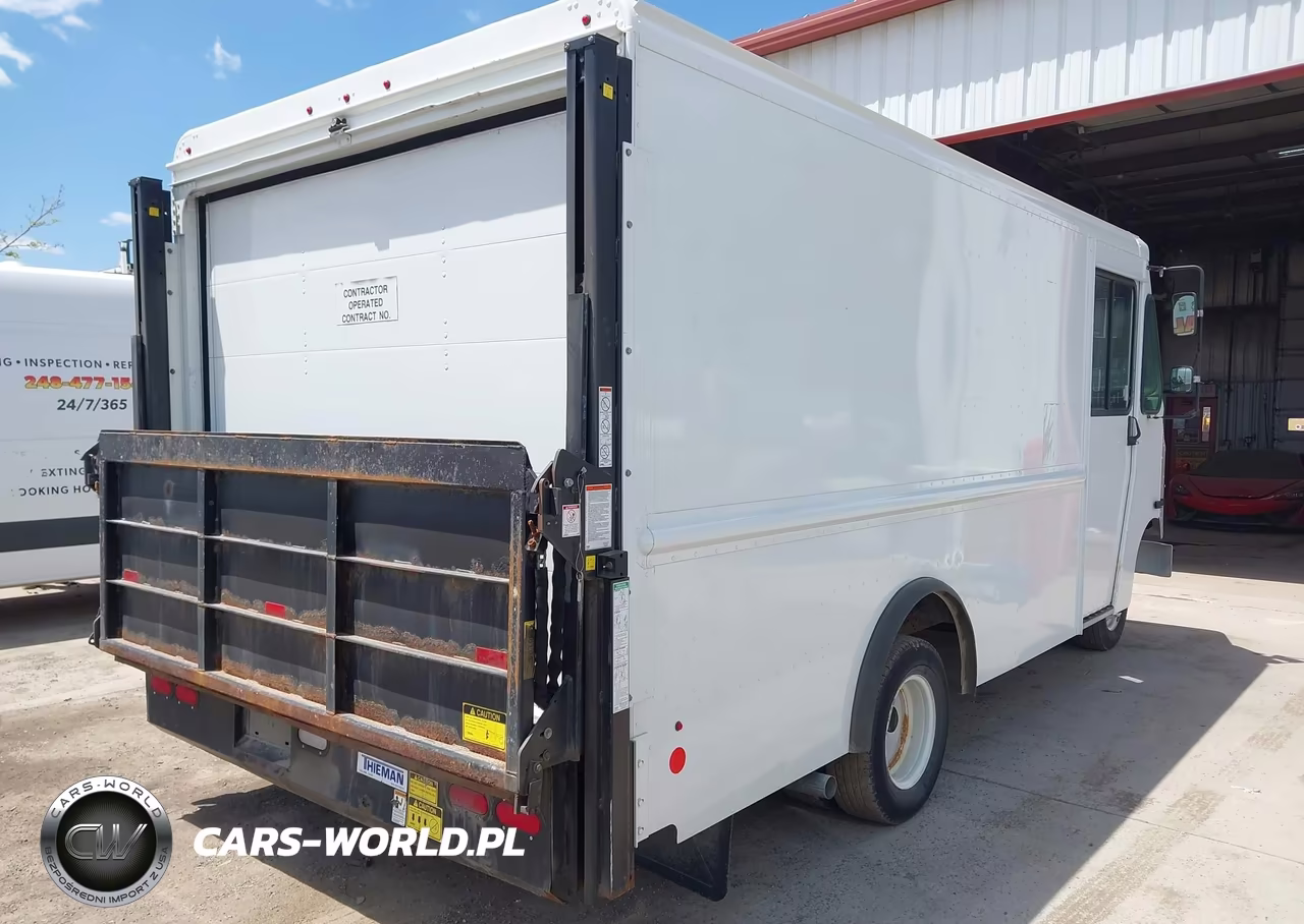 2018 Ford E-350 Stripped VIN:1FC3E3K66JDC36745 - 4