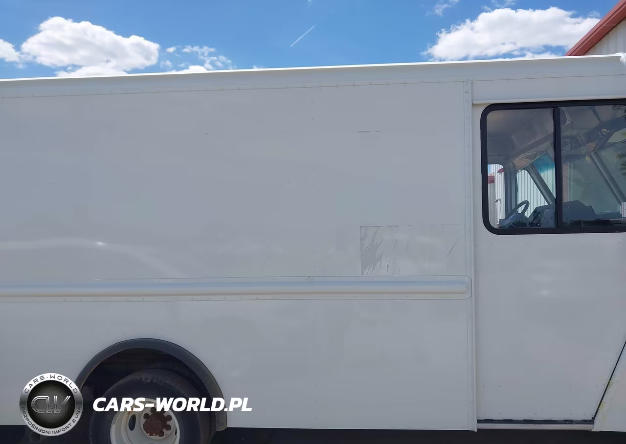 2018 Ford E-350 Stripped VIN:1FC3E3K66JDC36745 - 8