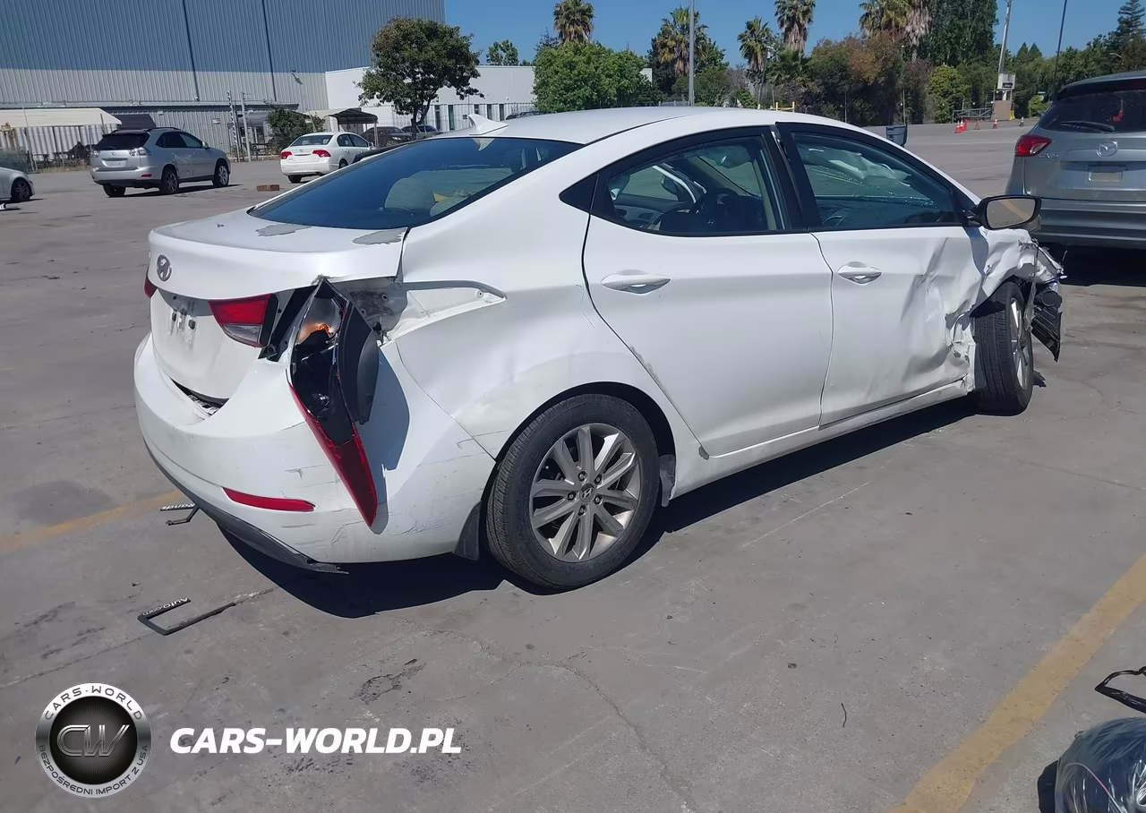 2015 Hyundai Elantra Se VIN:5NPDH4AE9FH632289 - 4
