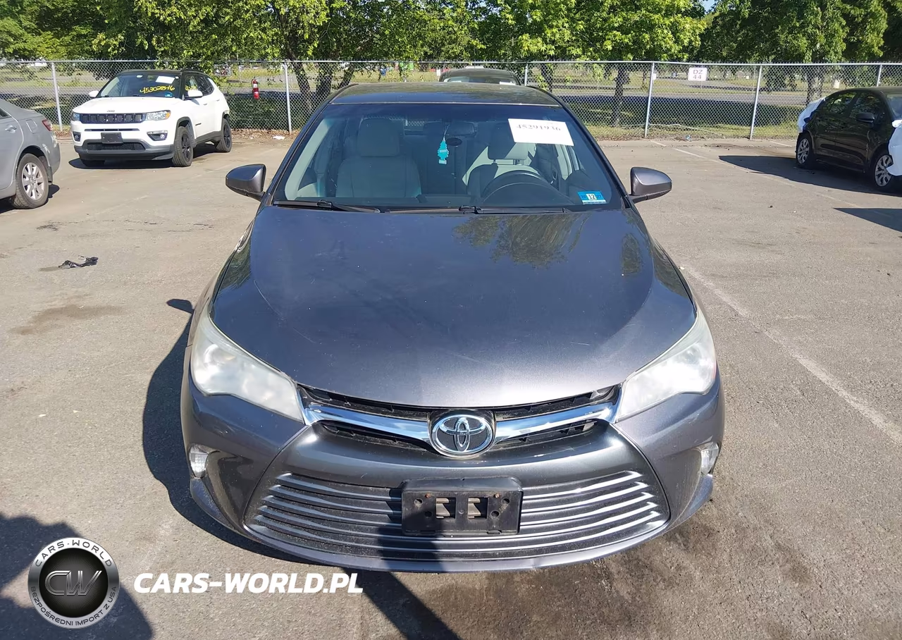 2016 Toyota Camry Le VIN:4T4BF1FK9GR530770 - 12