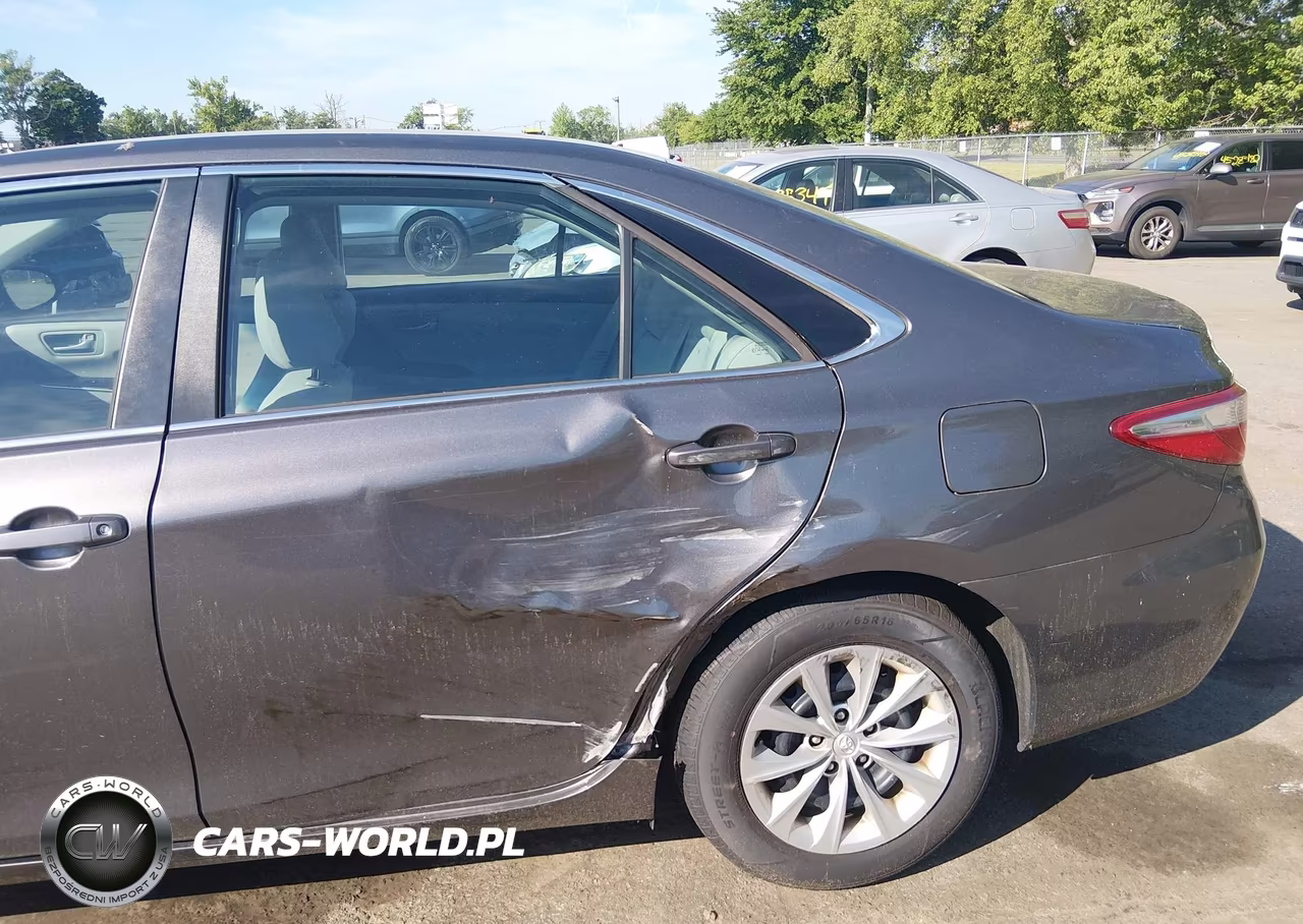 2016 Toyota Camry Le VIN:4T4BF1FK9GR530770 - 6