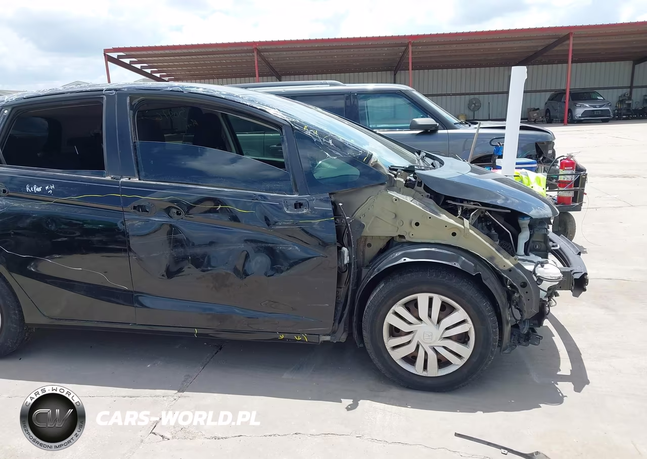 2015 Honda Fit Lx VIN:3HGGK5G54FM742416 - 18