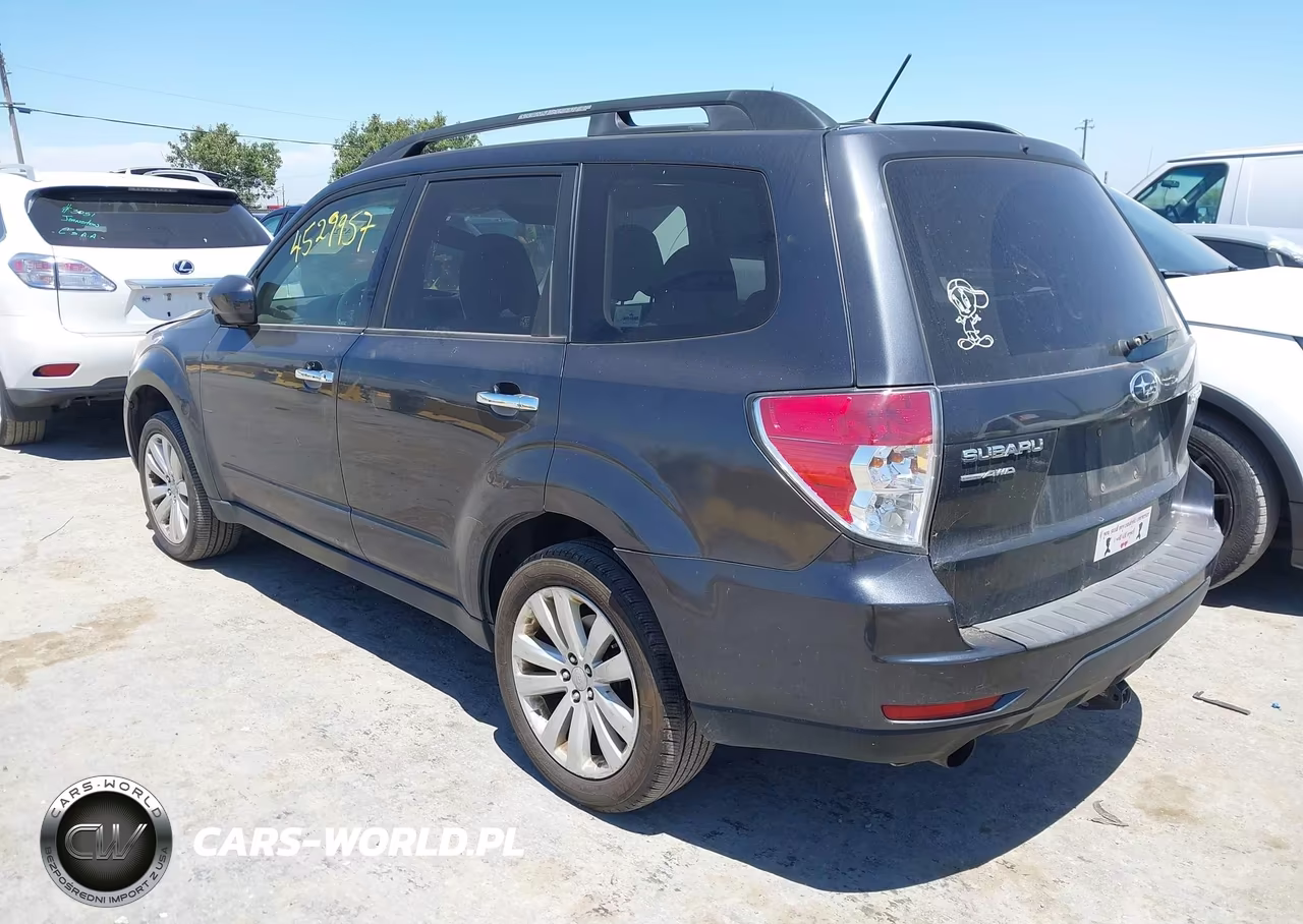 2012 Subaru Forester 2.5X Limited VIN:JF2SHBEC2CH460137 - 3