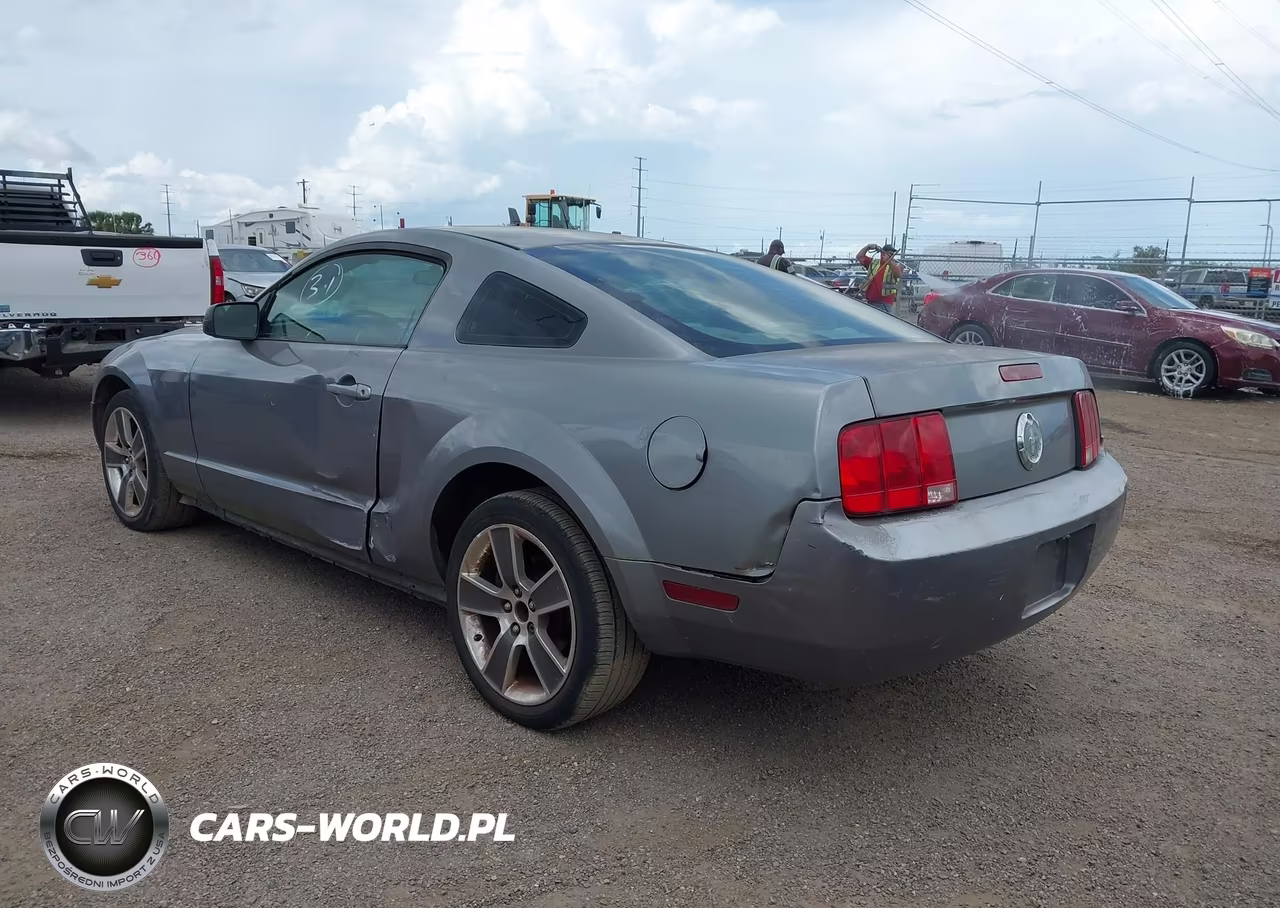 2007 Ford Mustang V6 Deluxe-V6 Premium VIN:1ZVFT80N475323487 - 3