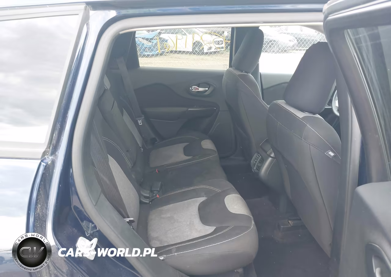 2016 Jeep Cherokee Sport VIN:1C4PJMAB9GW192996 - 8