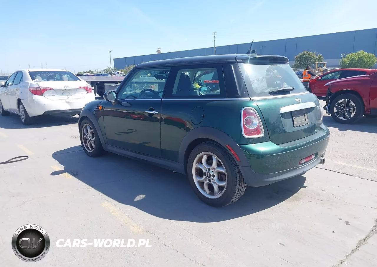 2012 Mini Cooper VIN:WMWSU3C59CT261715 - 3