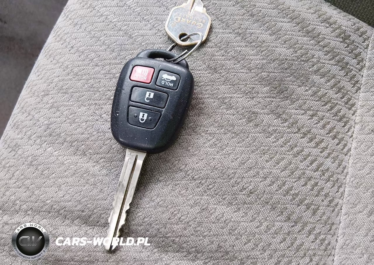2016 Toyota Camry Le VIN:4T4BF1FK1GR577582 - 11