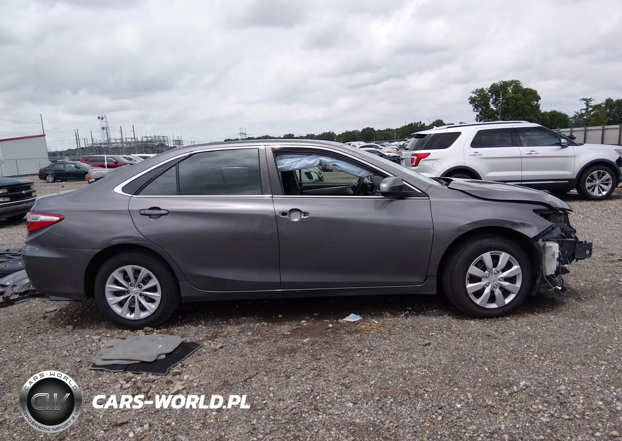 2016 Toyota Camry Le VIN:4T4BF1FK1GR577582 - 14