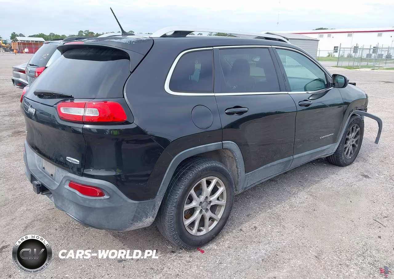 2014 Jeep Cherokee Latitude VIN:1C4PJMCSXEW203689 - 4