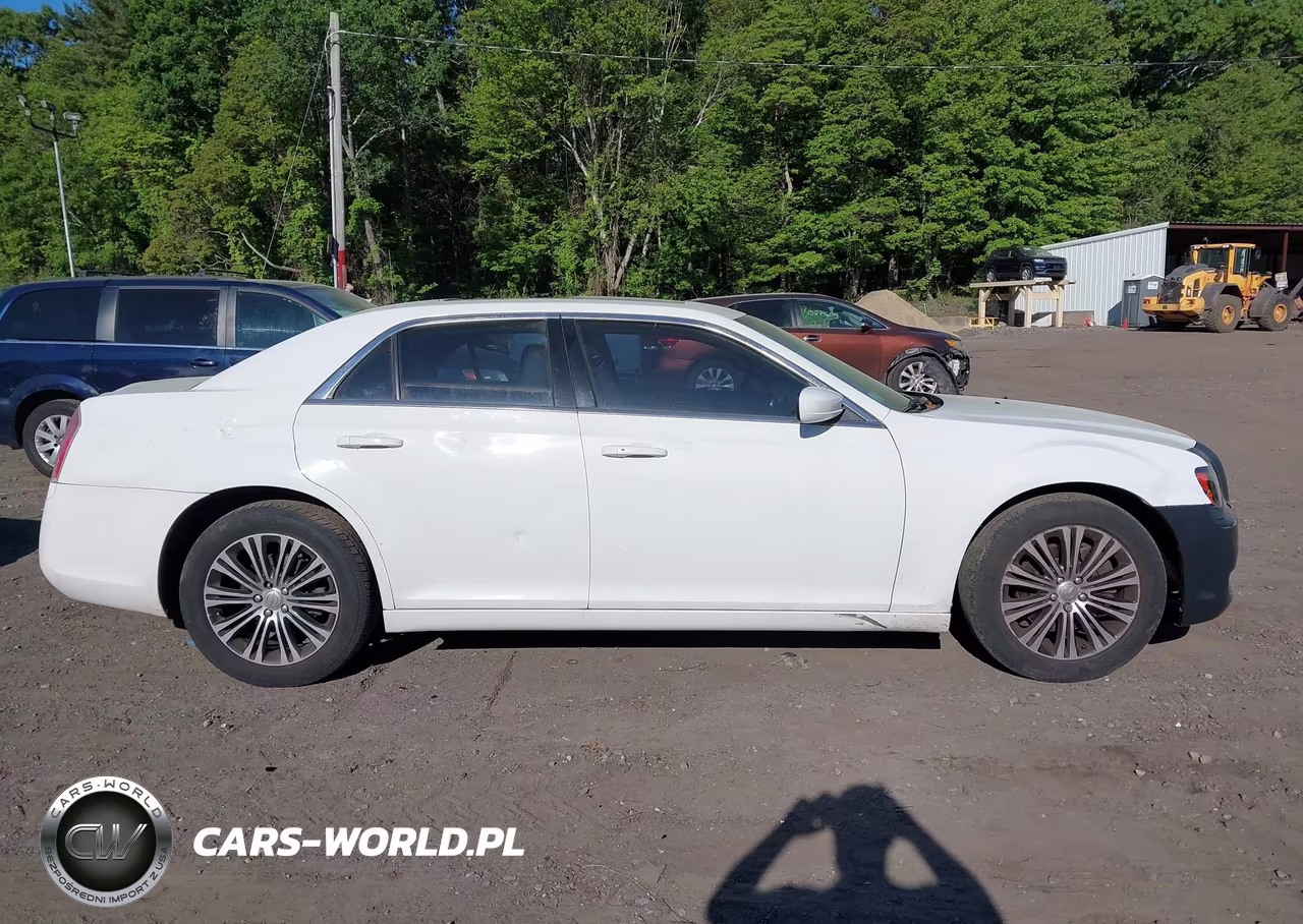 2013 Chrysler 300 VIN:2C3CCAGG7DH567356 - 13