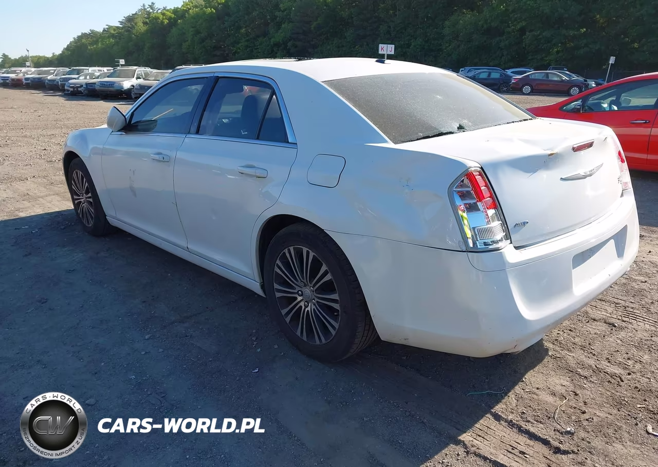 2013 Chrysler 300 VIN:2C3CCAGG7DH567356 - 3