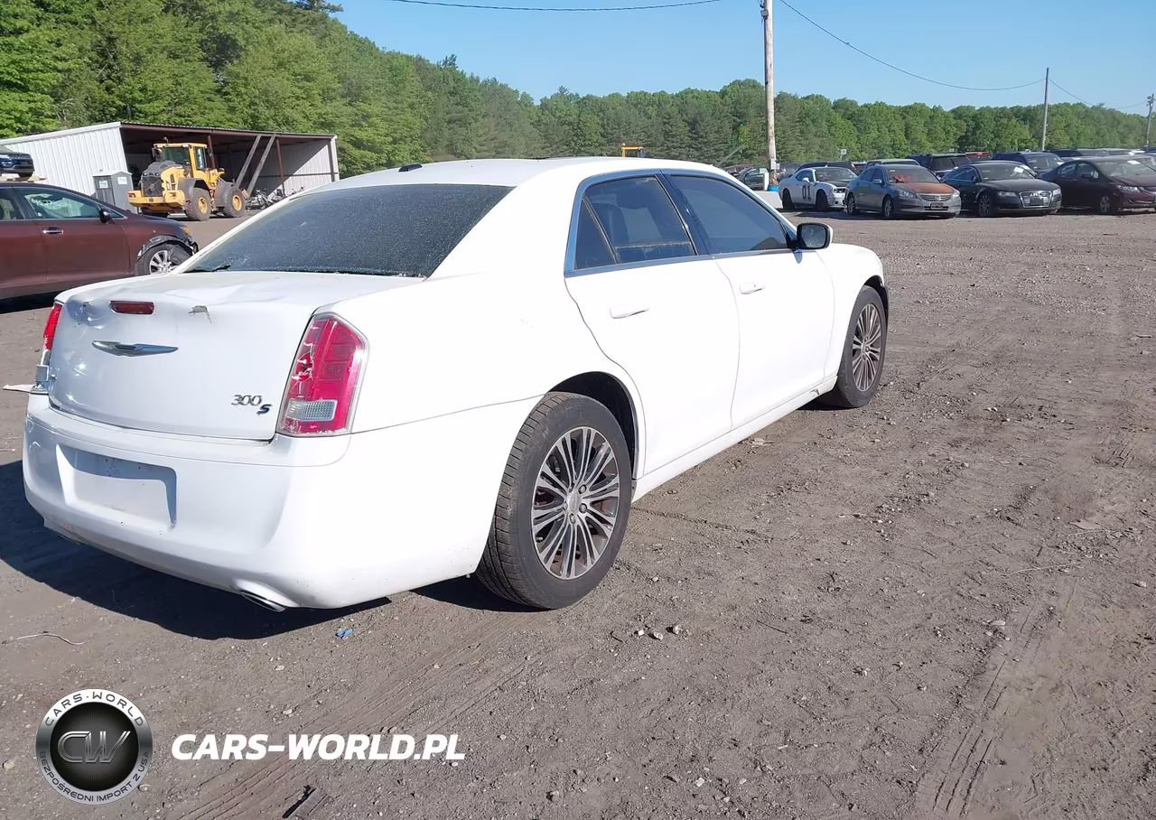 2013 Chrysler 300 VIN:2C3CCAGG7DH567356 - 4