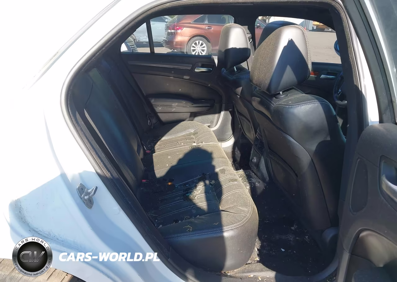 2013 Chrysler 300 VIN:2C3CCAGG7DH567356 - 8