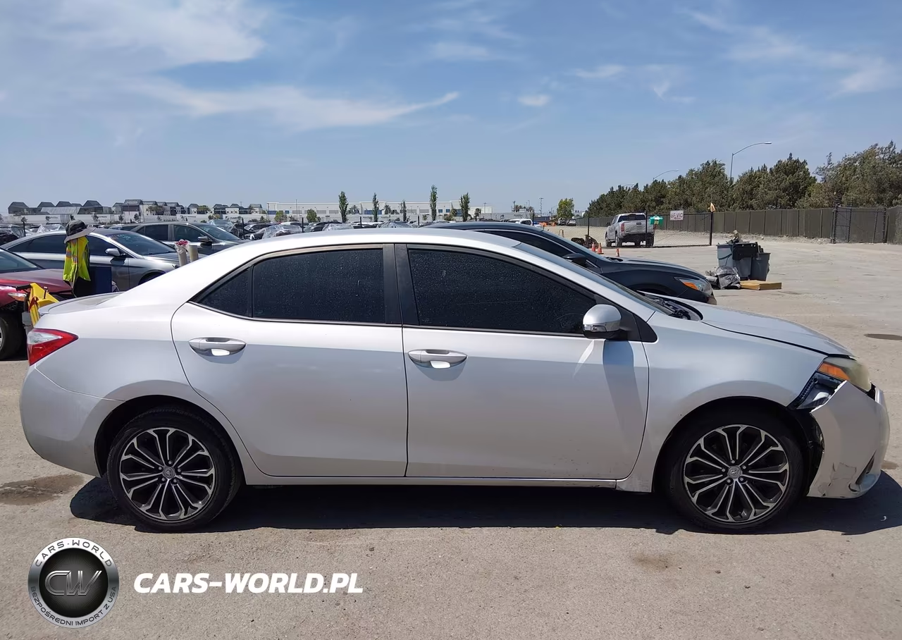 2016 Toyota Corolla S Plus VIN:5YFBURHE2GP464909 - 13