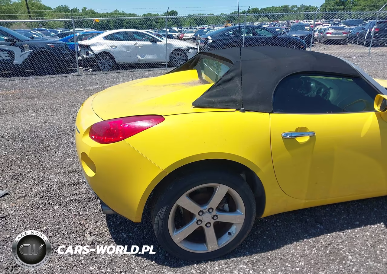 2007 Pontiac Solstice VIN:1G2MB35B77Y120305 - 8