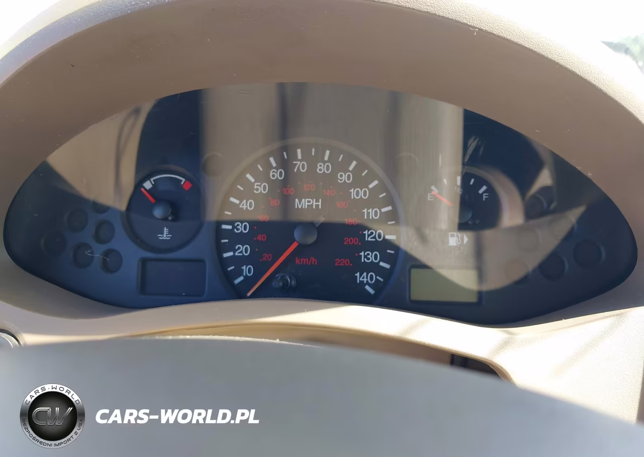 2005 Ford Focus Zx4 VIN:1FAFP34N35W111715 - 7