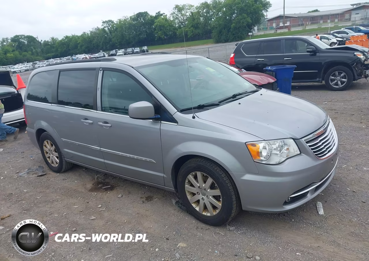 2016 Chrysler Town & Country Touring – zdjęcie 1 z 16