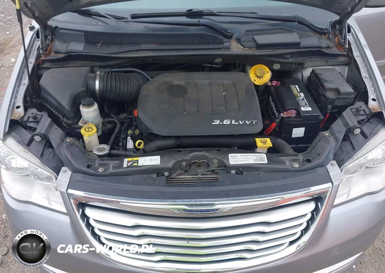 2016 Chrysler Town & Country Touring VIN:2C4RC1BGXGR118684 - 10