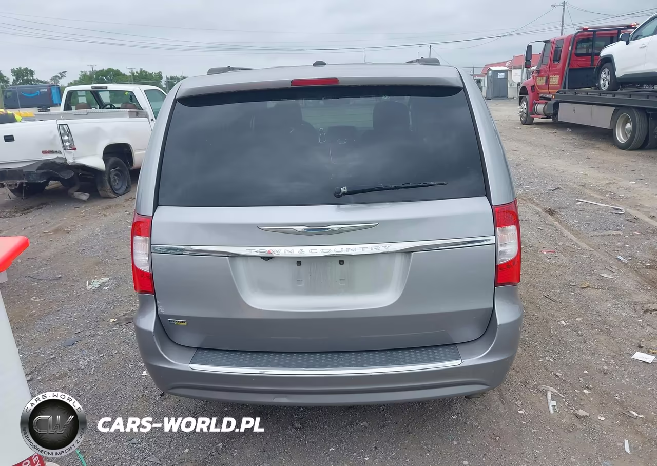 2016 Chrysler Town & Country Touring VIN:2C4RC1BGXGR118684 - 16