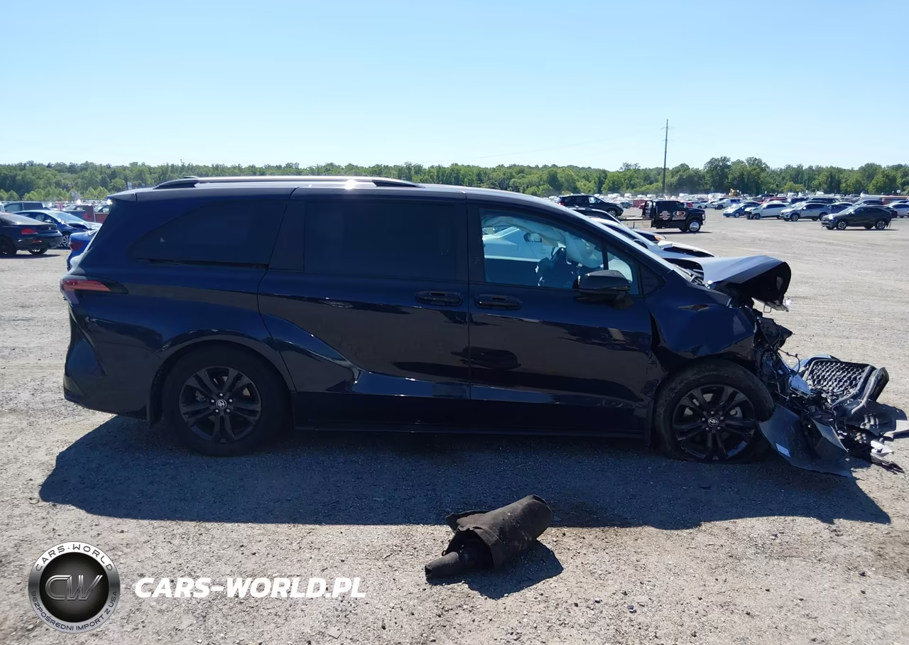 2025 Toyota Sienna Xse VIN:5TDDSKFC0SS167127 - 12