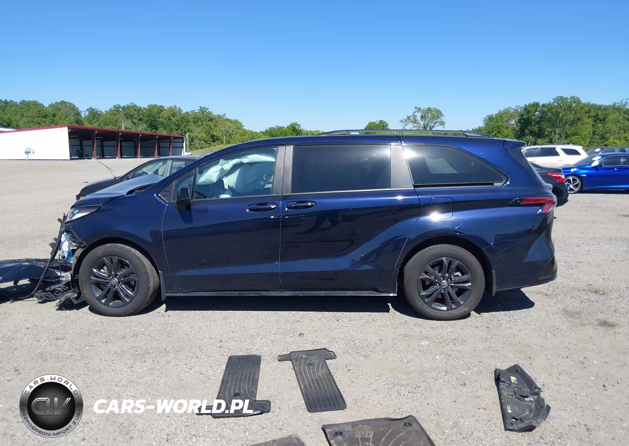 2025 Toyota Sienna Xse VIN:5TDDSKFC0SS167127 - 13