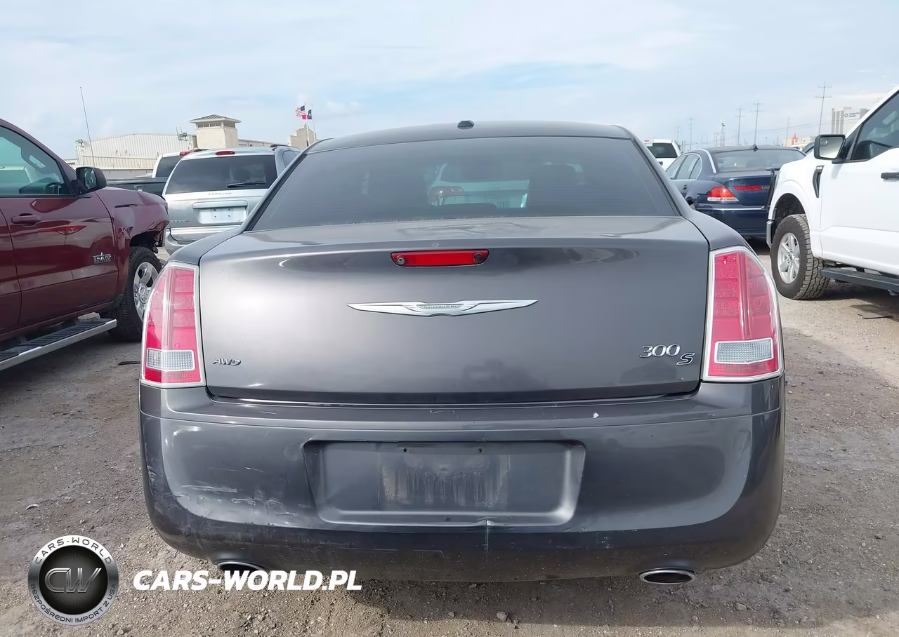 2014 Chrysler 300 300S VIN:2C3CCAGG0EH383555 - 17