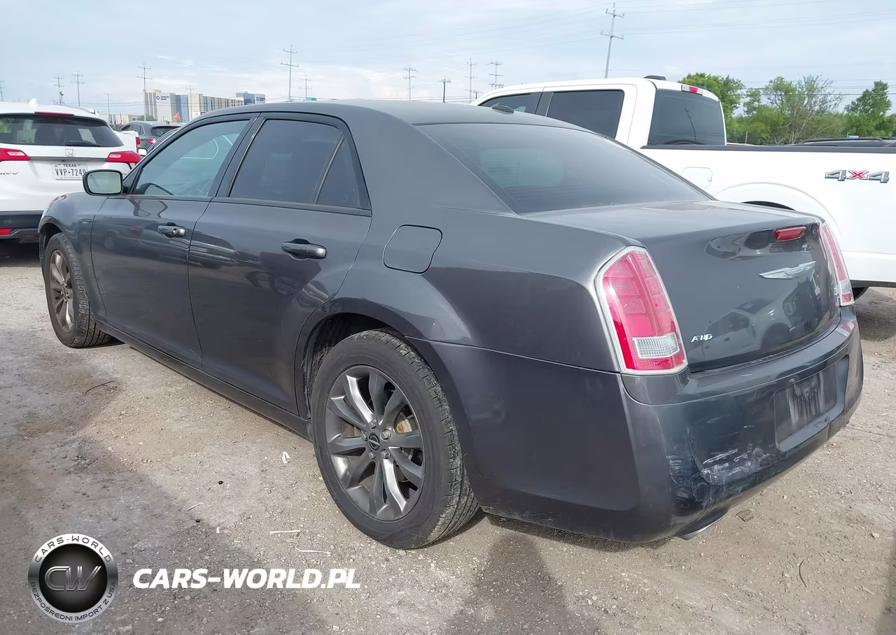 2014 Chrysler 300 300S VIN:2C3CCAGG0EH383555 - 3