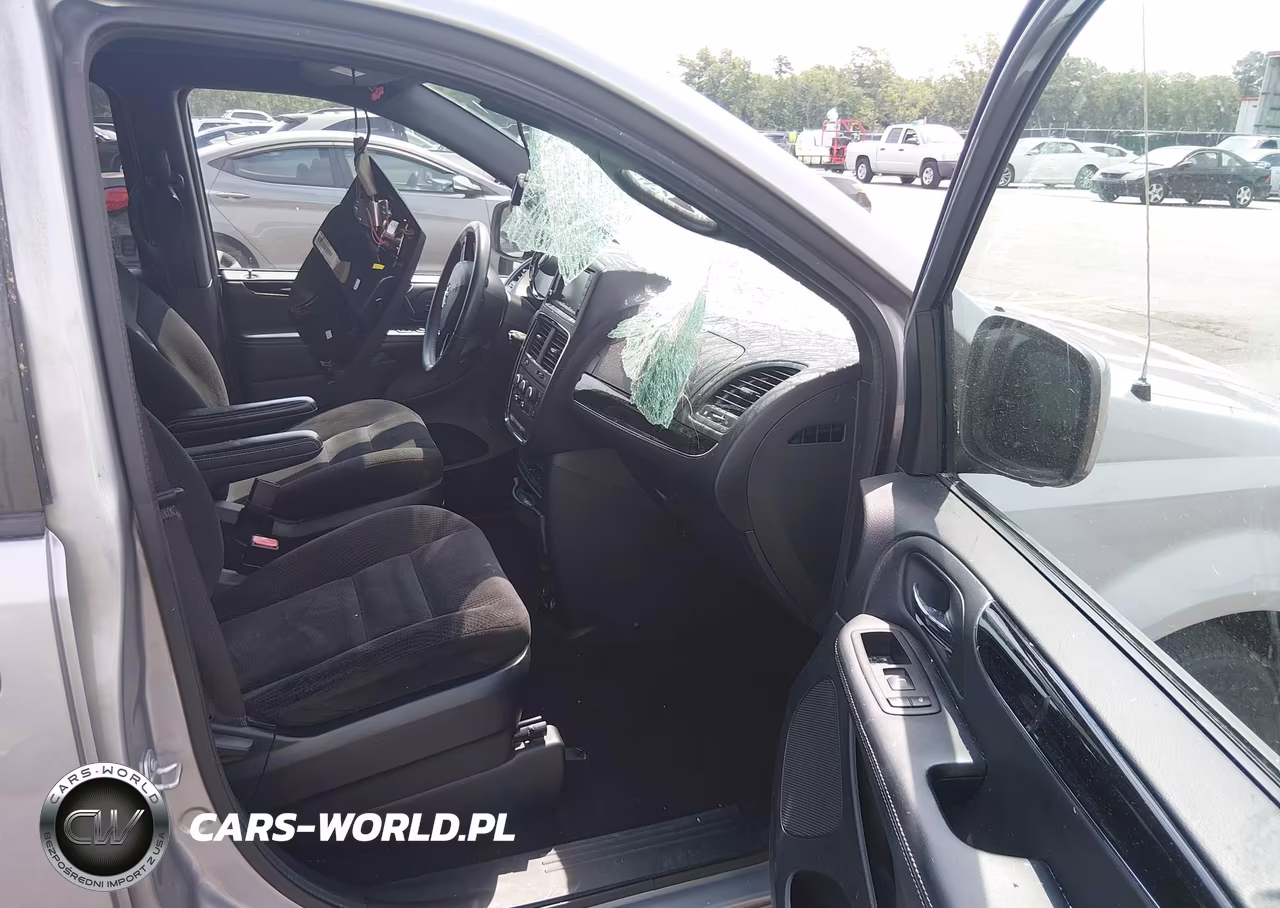 2017 Dodge Grand Caravan Se Plus VIN:2C4RDGBG1HR636815 - 5
