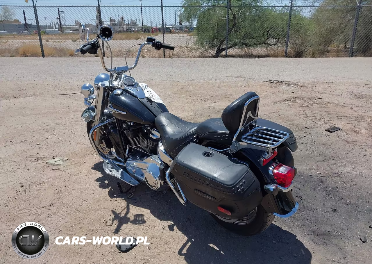 2020 Harley-Davidson Flhc VIN:1HD1YAJ12LB011311 - 3