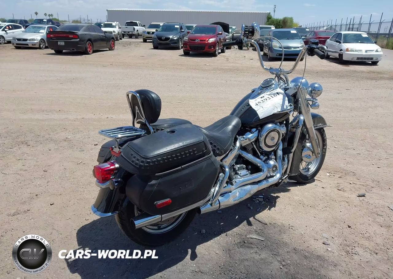2020 Harley-Davidson Flhc VIN:1HD1YAJ12LB011311 - 4