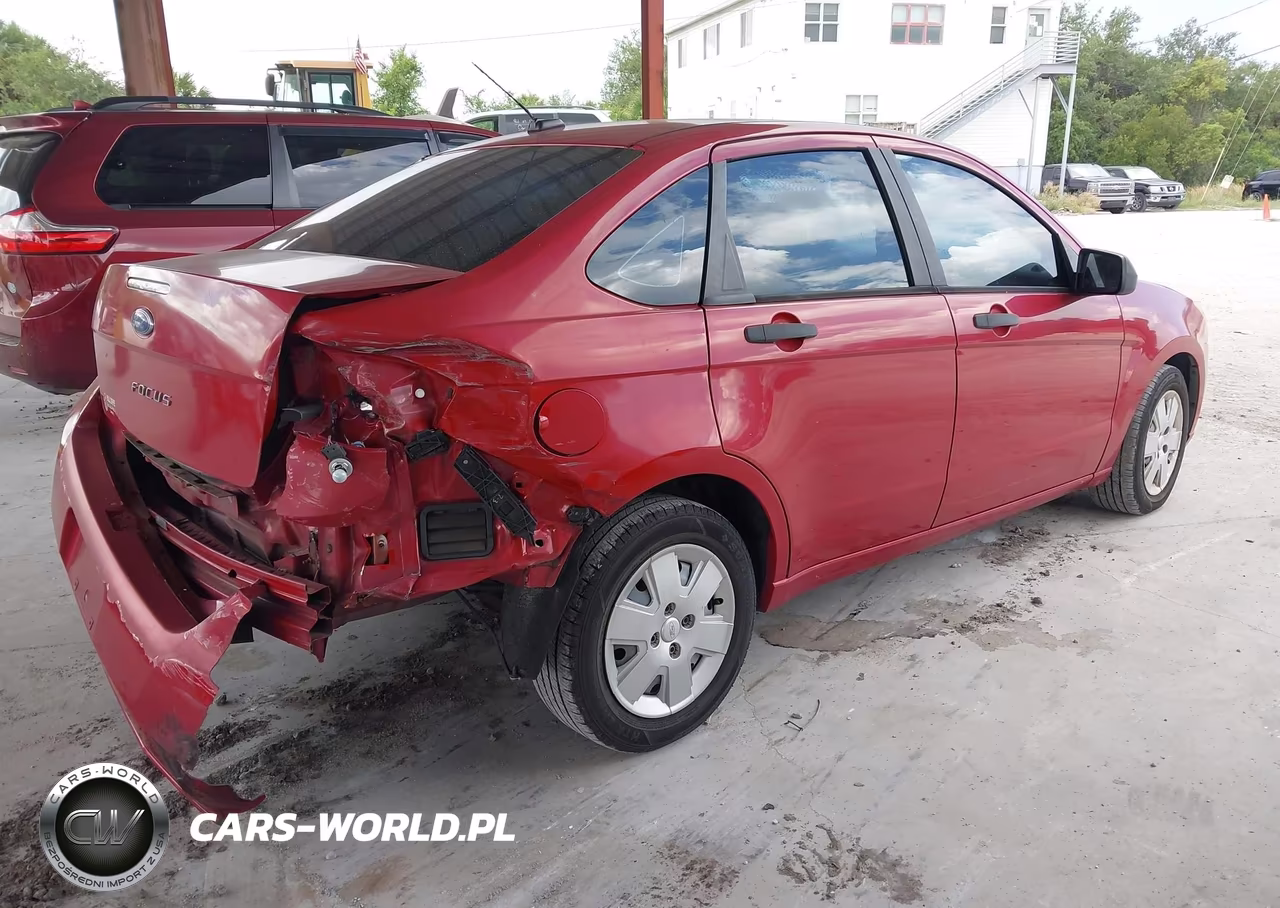 2011 Ford Focus S VIN:1FAHP3EN1BW175304 - 4