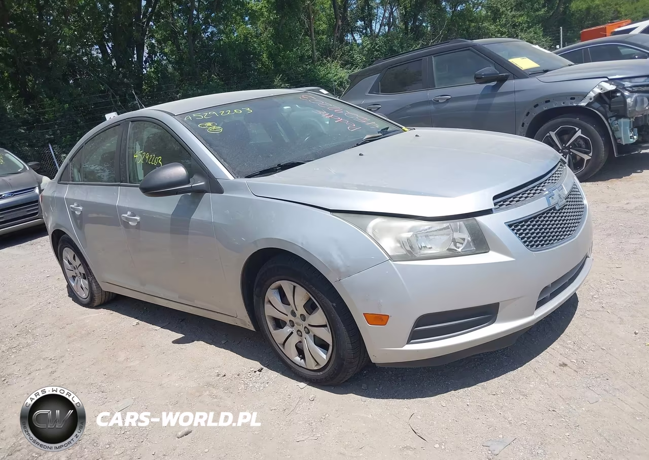 2013 CHEVROLET CRUZE LS LS – zdjęcie 1 z 11