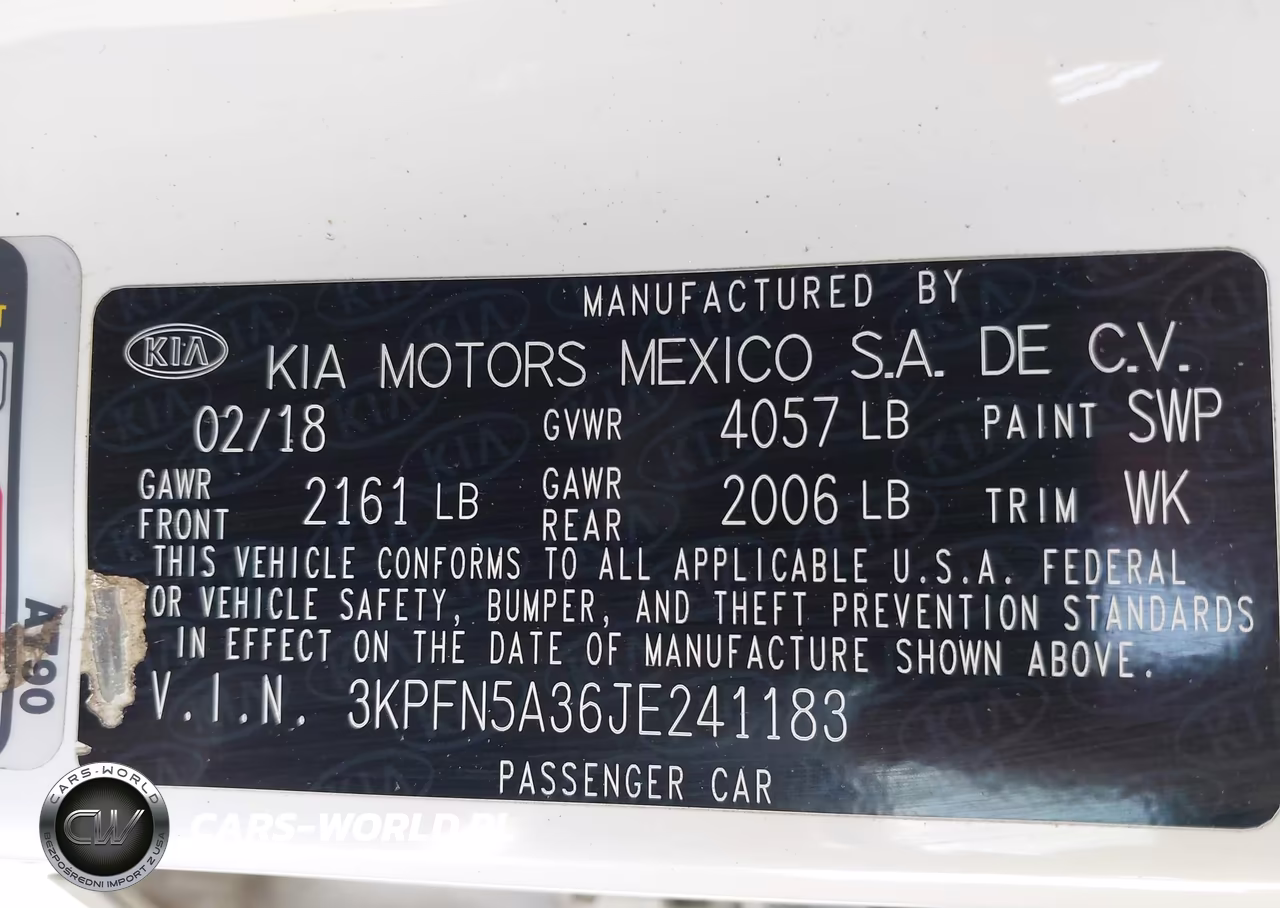2018 Kia Forte Sx VIN:3KPFN5A36JE241183 - 9