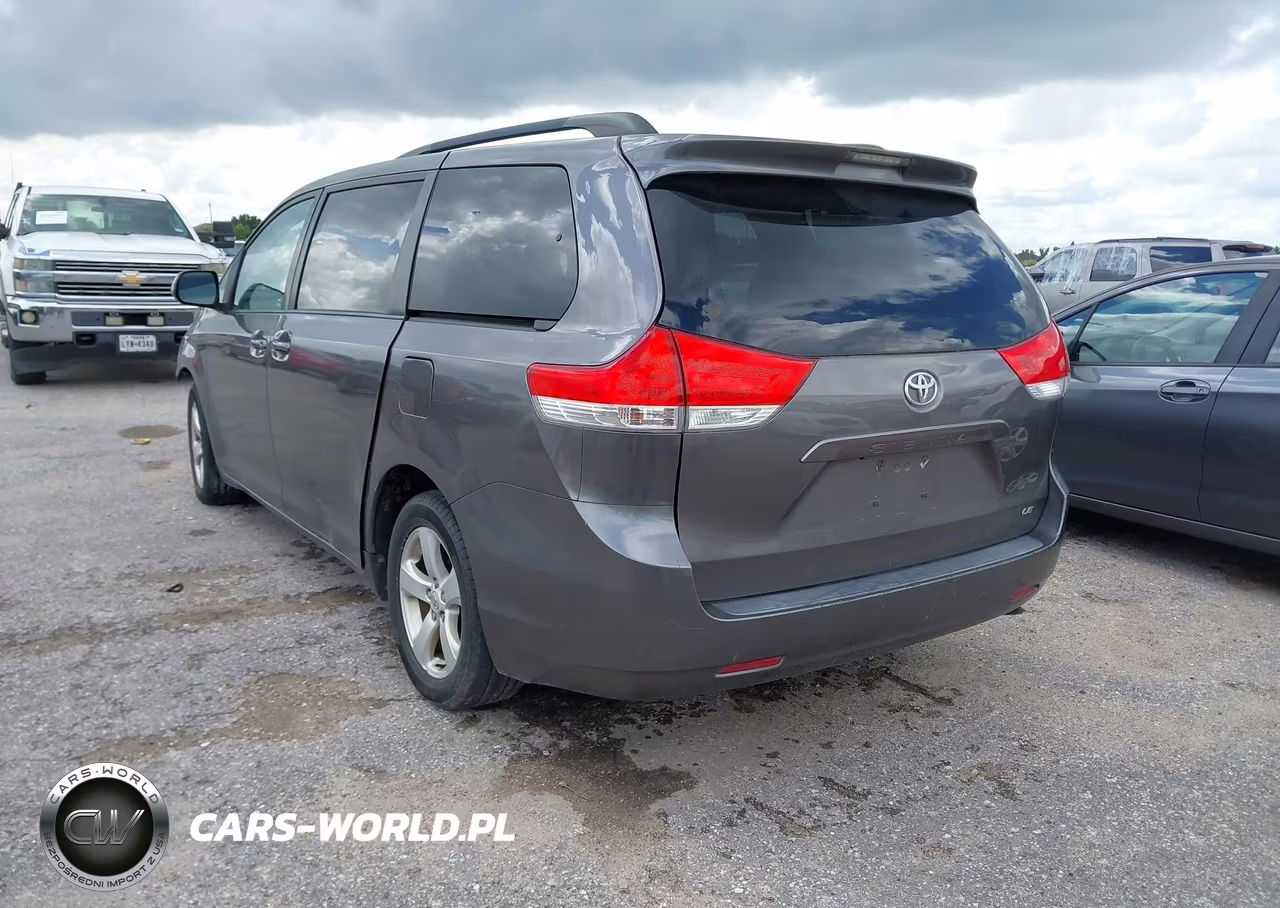2014 Toyota Sienna Le V6 8 Passenger VIN:5TDKK3DC7ES480261 - 3